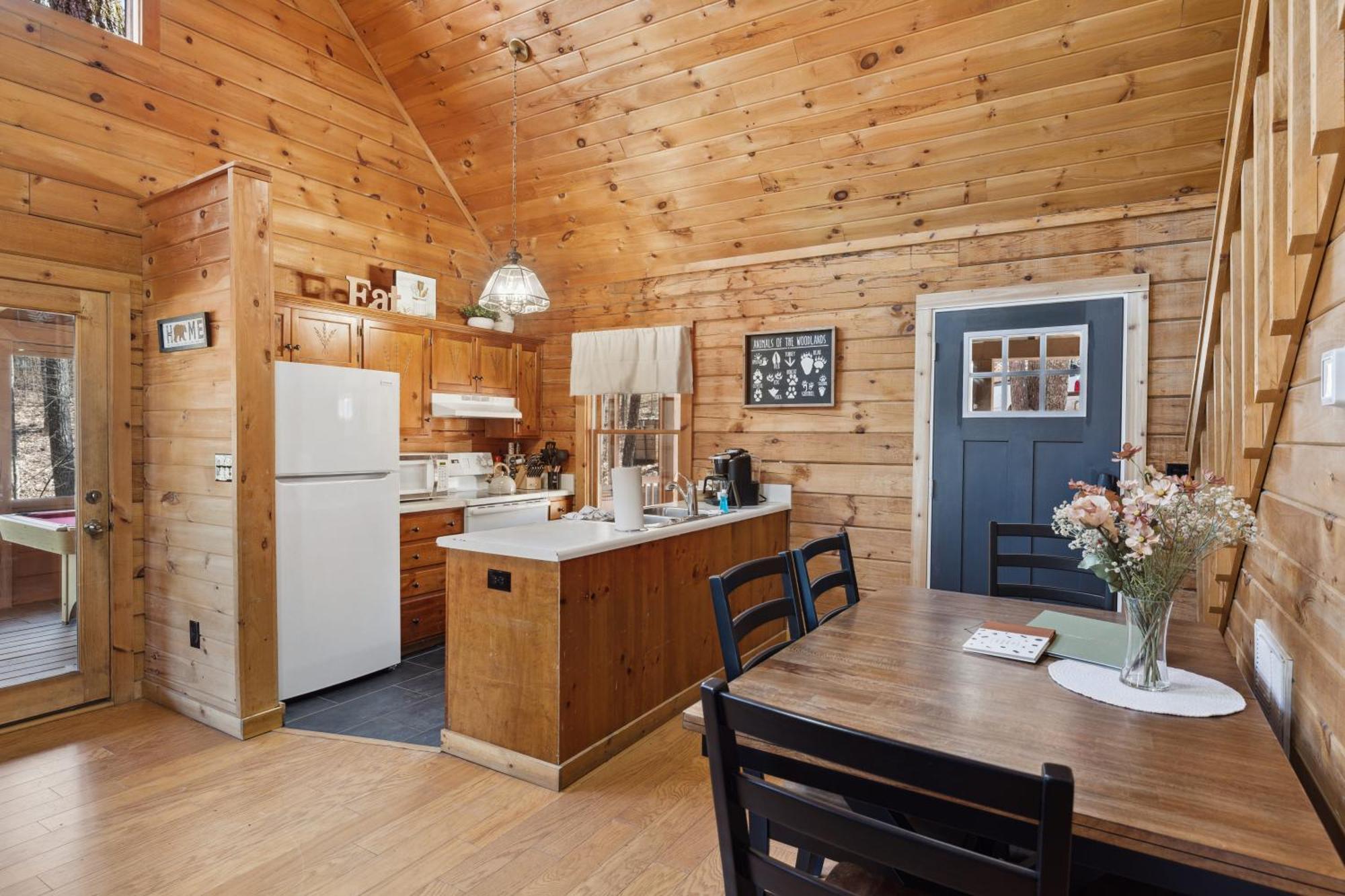 Cozy Family Friendly Cabin With Hot Tub, Near Gatlinburg, Pigeon Forge, Dollywood Сев'єрвілл Екстер'єр фото