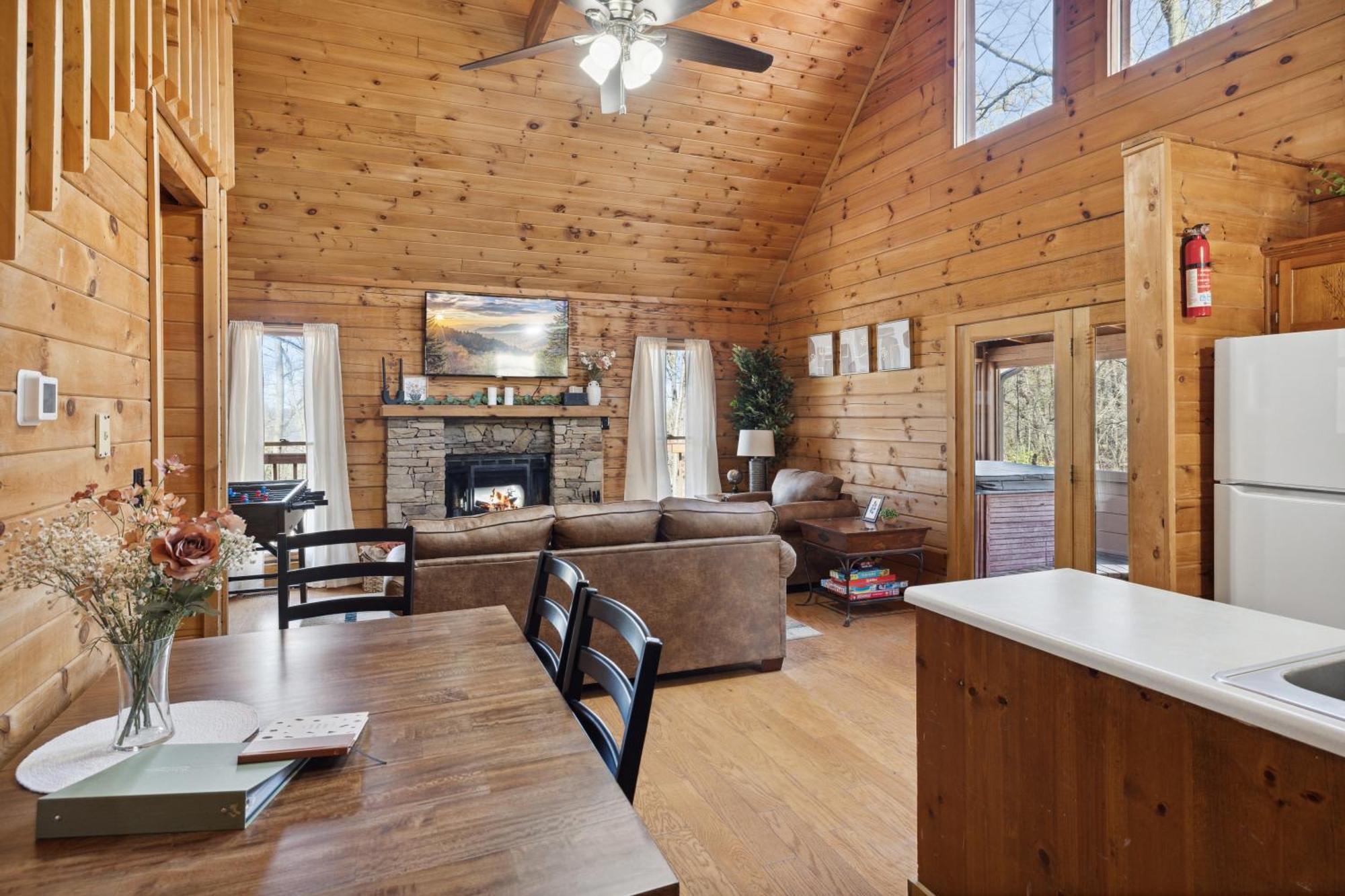Cozy Family Friendly Cabin With Hot Tub, Near Gatlinburg, Pigeon Forge, Dollywood Сев'єрвілл Екстер'єр фото