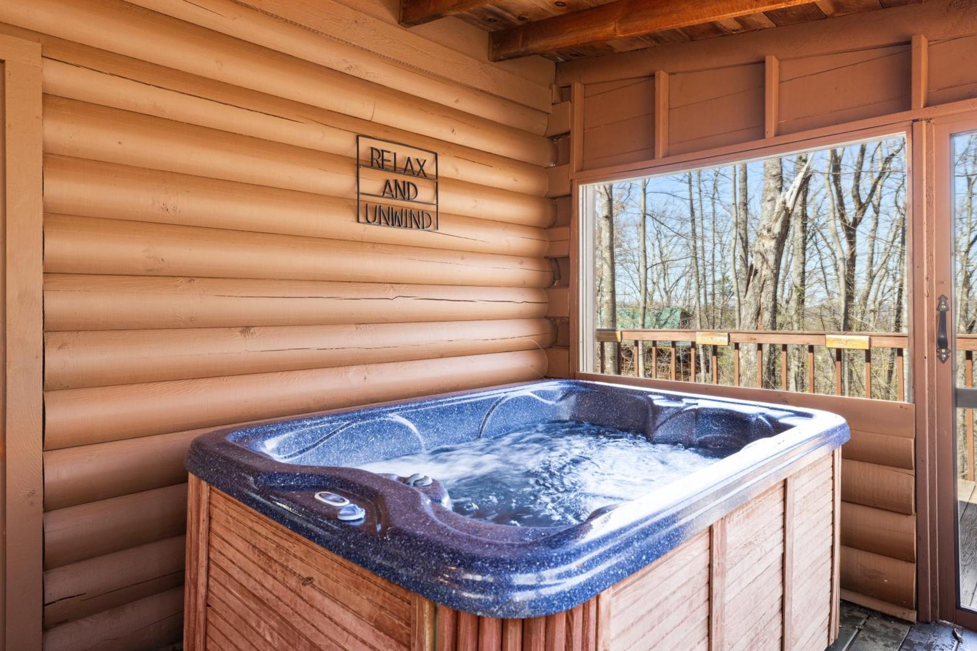 Cozy Family Friendly Cabin With Hot Tub, Near Gatlinburg, Pigeon Forge, Dollywood Сев'єрвілл Екстер'єр фото